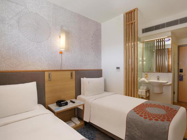 Holiday Inn Express Gurugram Sector 50, an IHG Hotel : photo 1 de la chambre superior twin room with 15% discount on f&b,  and free laundromat- non-smoking