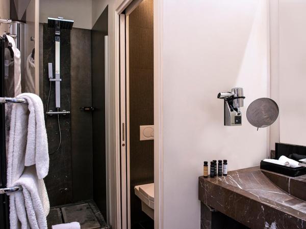 La Cour des Consuls Hotel & Spa Toulouse - MGallery Collection : photo 3 de la chambre chambre double supérieure avec douche