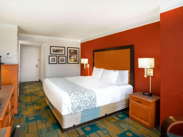 La Quinta by Wyndham Nashville Airport/Opryland : photo 3 de la chambre chambre lit king-size deluxe