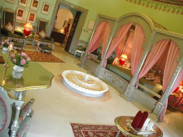 Shiv Niwas Palace by HRH Group of Hotels : photo 7 de la chambre suite impériale avec transfert aéroport aller-retour