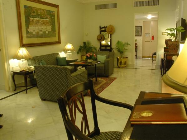 Shiv Niwas Palace by HRH Group of Hotels : photo 10 de la chambre suite impériale avec transfert aéroport aller-retour