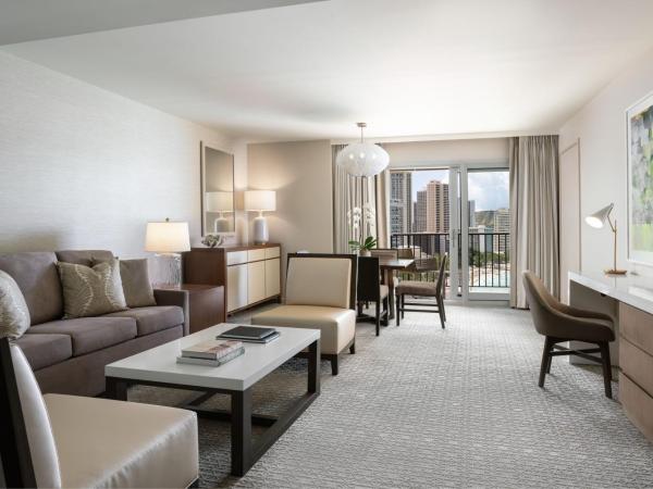 Sheraton Waikiki Beach Resort : photo 2 de la chambre *récemment rénovée* suite océan malia - côté océan