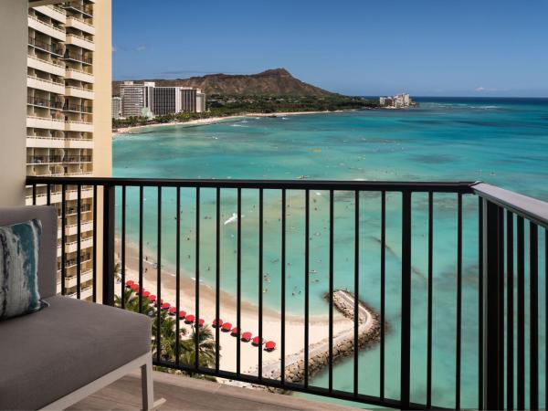 Sheraton Waikiki Beach Resort : photo 7 de la chambre *récemment rénovée* suite ohana - suite 2 chambres plus spacieuse