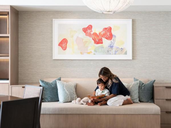 Sheraton Waikiki Beach Resort : photo 1 de la chambre *récemment rénovée* suite ohana - suite 2 chambres plus spacieuse