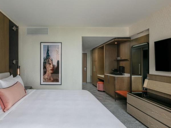 JW Marriott Charlotte : photo 4 de la chambre guest room with king bed, no view