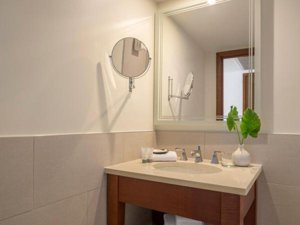 The Westin Fort Lauderdale Beach Resort : photo 4 de la chambre suite hospitalité avec 1 lit king-size - vue sur océan - chambre d'angle