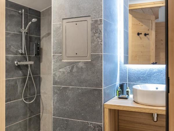 TERRESENS - Le Snoroc : photo 9 de la chambre 4 chambres (2 chambres + 2 cabanes) 8/10 personnes standard