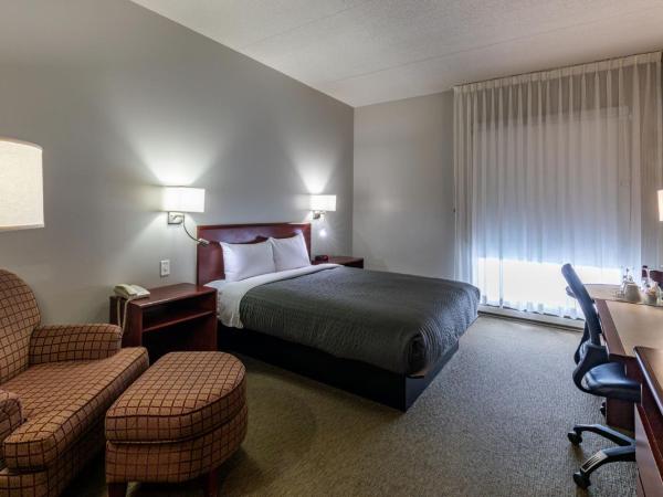 Hôtel & Suites Normandin Québec : photo 2 de la chambre chambre lit queen-size - accessible aux personnes à mobilité réduite