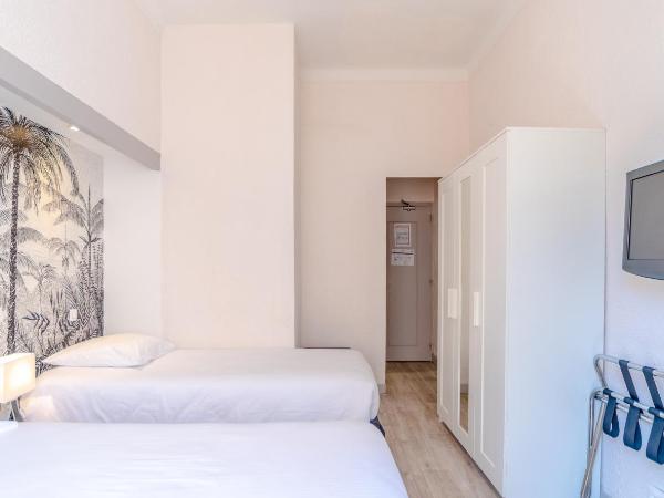 Hotel Les Palmiers : photo 3 de la chambre chambre double ou lits jumeaux classique