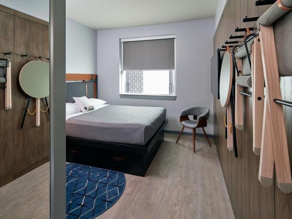 MOXY Denver Cherry Creek : photo 5 de la chambre chambre lit queen-size