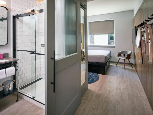 MOXY Denver Cherry Creek : photo 6 de la chambre chambre lit queen-size