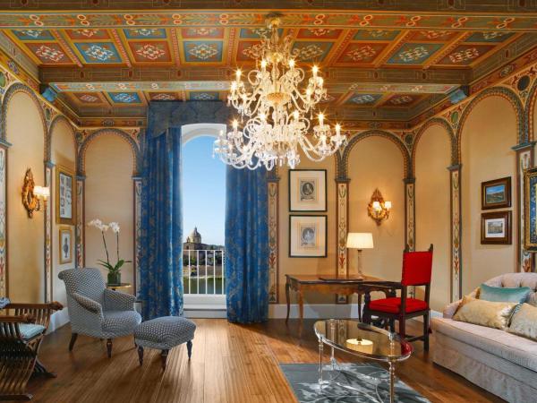 The St. Regis Florence : photo 2 de la chambre suite royale 1 lit king-size