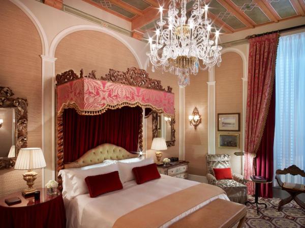 The St. Regis Florence : photo 2 de la chambre chambre premium avec 1 lit king-size