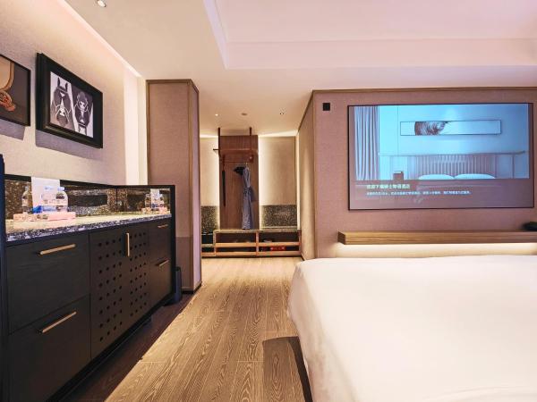 广州萝岗科学城骑士物语酒店Arthur Hotel Luogang Guangzhou-Free Shuttle Bus For Canton Fair : photo 6 de la chambre chambre supérieure lit queen-size