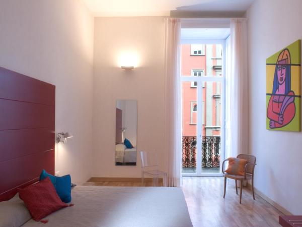 Hotel Piazza Bellini & Apartments : photo 1 de la chambre chambre double ou lits jumeaux standard