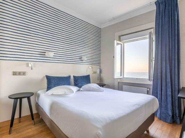 Hotel Kyriad Saint Malo Centre Plage : photo 1 de la chambre chambre double ou lits jumeaux - vue sur mer