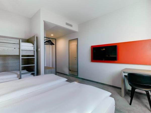 Campanile Leipzig Halle Airport : photo 4 de la chambre chambre double avec lit superposé