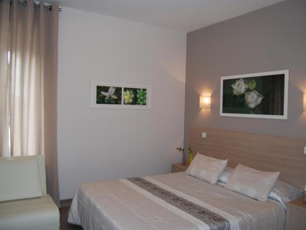 Logis Hôtel du Midi - Rodez Centre-Ville : photo 7 de la chambre chambre double supérieure