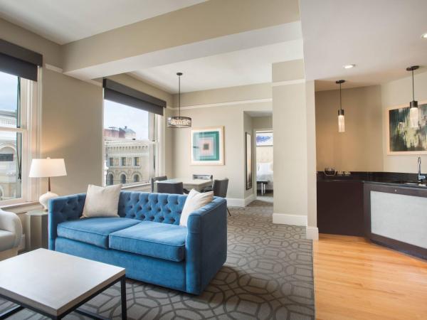 Magnolia Hotel Denver, a Tribute Portfolio Hotel : photo 6 de la chambre suite 1 chambre avec 1 lit king-size