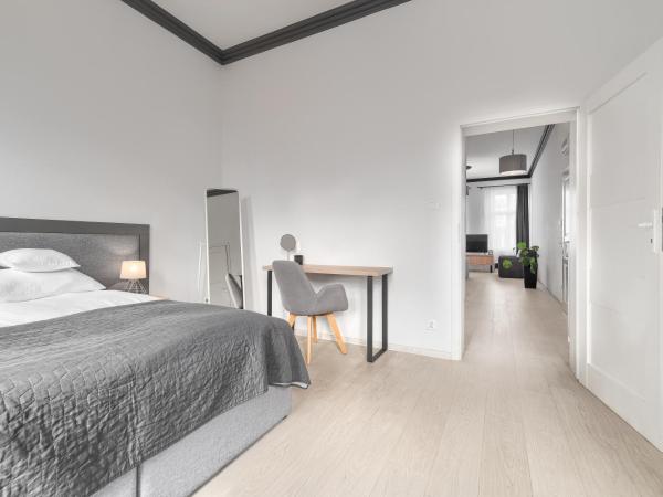 Aparthotel Platinum : photo 4 de la chambre appartement 1 chambre avec balcon