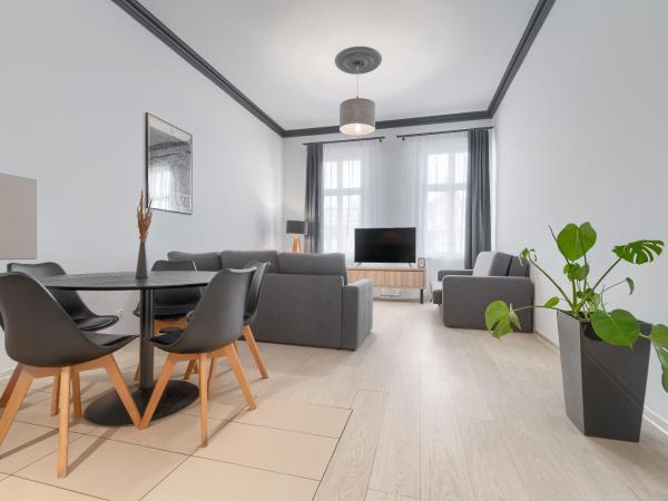 Aparthotel Platinum : photo 2 de la chambre appartement 1 chambre avec balcon