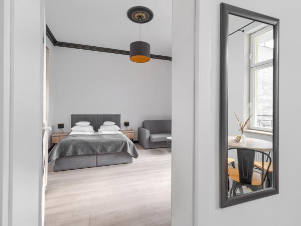 Aparthotel Platinum : photo 5 de la chambre appartement avec balcon