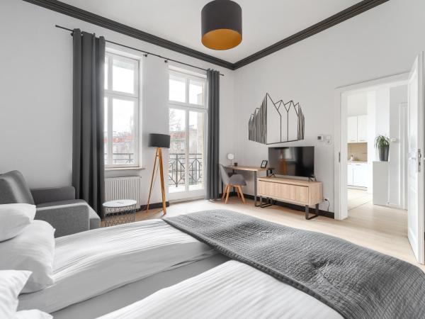 Aparthotel Platinum : photo 1 de la chambre appartement avec balcon