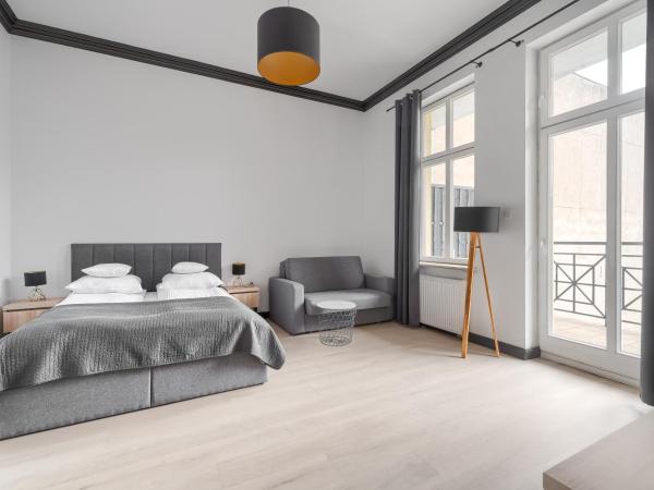 Aparthotel Platinum : photo 4 de la chambre appartement avec balcon