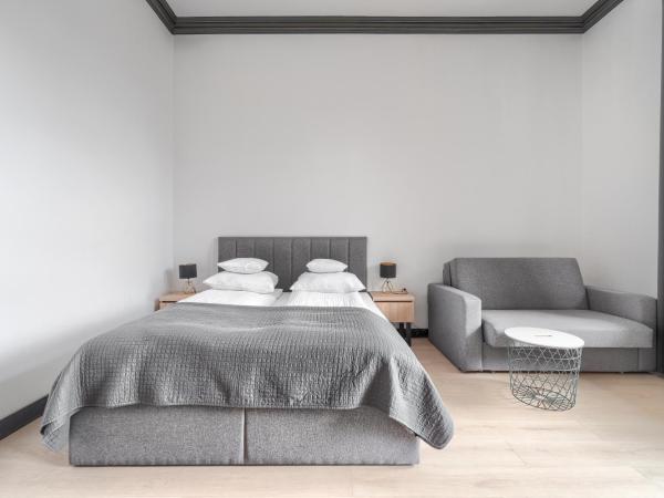 Aparthotel Platinum : photo 3 de la chambre appartement avec balcon