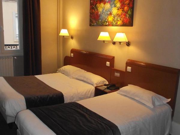 Logis Hotel des Bourbons : photo 3 de la chambre chambre triple