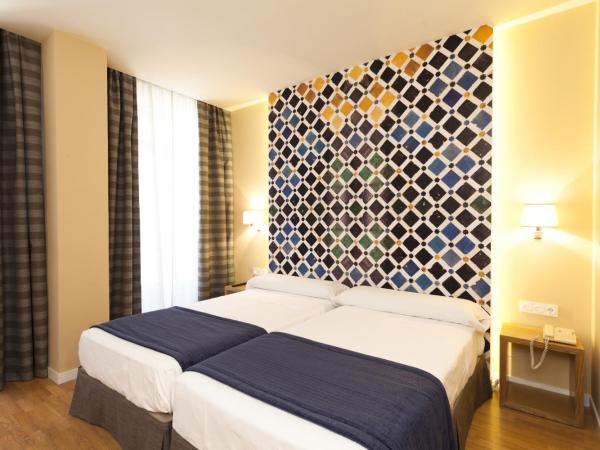 Hotel Comfort Dauro 2 : photo 5 de la chambre chambre triple (3 personnes) 