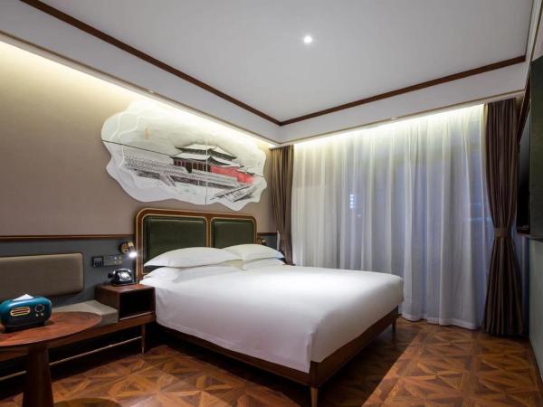 Time Traveller Boutique Hotel - Near Beijing Xidan Financial Street, Central Conservatory of Music, Tian'anmen Square, The Capital Museum, 10 minutes away from Beijing West Railway Station, Free ice cream, coffee and laundry service, Free GYM : photo 2 de la chambre chambre double standard