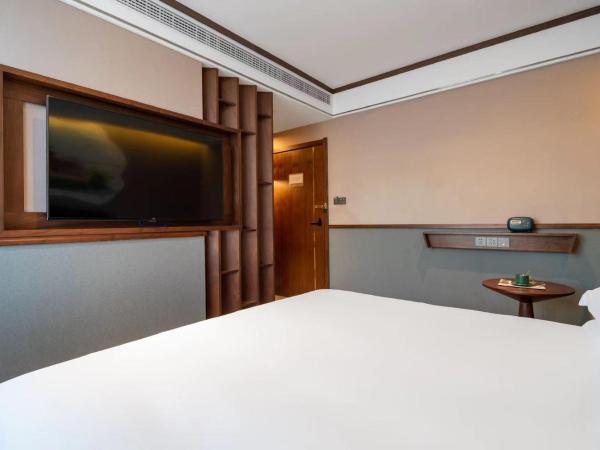 Time Traveller Boutique Hotel - Near Beijing Xidan Financial Street, Central Conservatory of Music, Tian'anmen Square, The Capital Museum, 10 minutes away from Beijing West Railway Station, Free ice cream, coffee and laundry service, Free GYM : photo 3 de la chambre chambre double standard