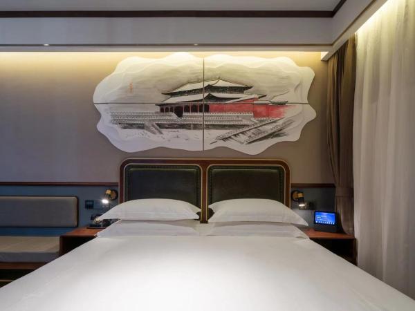 Time Traveller Boutique Hotel - Near Beijing Xidan Financial Street, Central Conservatory of Music, Tian'anmen Square, The Capital Museum, 10 minutes away from Beijing West Railway Station, Free ice cream, coffee and laundry service, Free GYM : photo 4 de la chambre chambre double standard