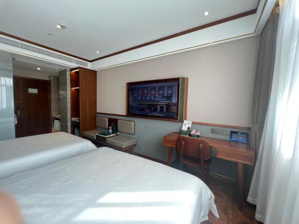 Time Traveller Boutique Hotel - Near Beijing Xidan Financial Street, Central Conservatory of Music, Tian'anmen Square, The Capital Museum, 10 minutes away from Beijing West Railway Station, Free ice cream, coffee and laundry service, Free GYM : photo 4 de la chambre chambre familiale standard