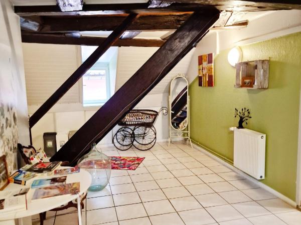 Chambres d'hôtes Chez Caroline : photo 10 de la chambre hébergement les combles