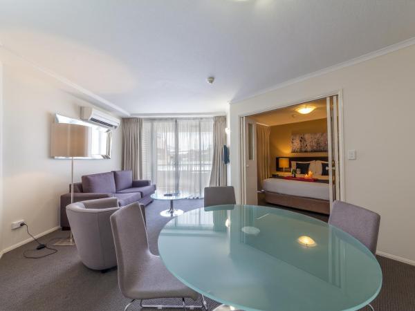 West End Central Apartments : photo 5 de la chambre appartement 1 chambre avec balcon