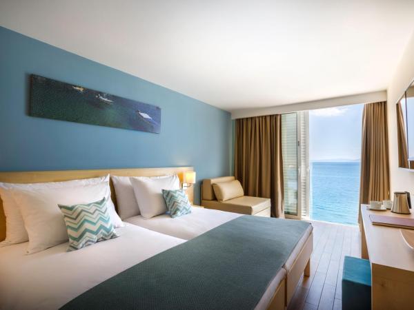 Valamar Bellevue Resort : photo 1 de la chambre chambre côté mer pour 2+1 personnes