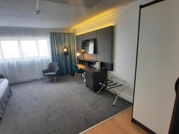 Holiday Inn Calais-Centre, an IHG Hotel : photo 6 de la chambre chambre lit queen-size premium - vue sur mer