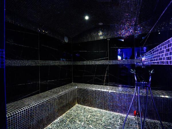 Majestic SPA : photo 10 de la chambre chambre double avec salle de bains privative séparée