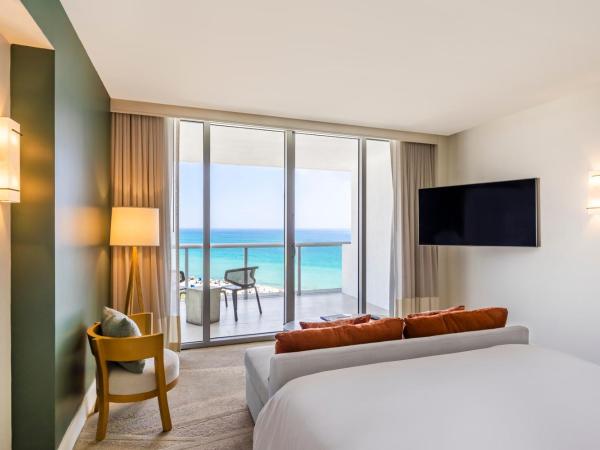 Eden Roc Miami Beach : photo 3 de la chambre suite junior lit king-size - côté océan