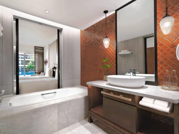 JW Marriott Khao Lak Resort and Spa : photo 4 de la chambre chambre lit king-size deluxe avec canapé-lit - accès piscine