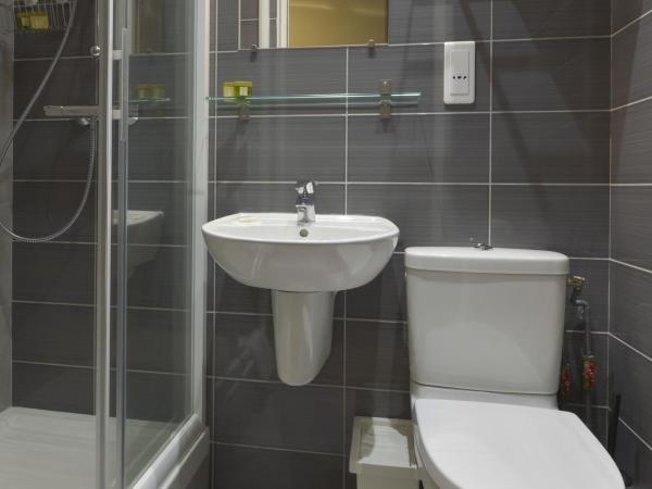 Hôtel du Quai de Seine : photo 5 de la chambre chambre simple