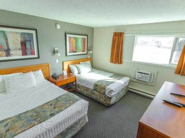 Canadas Best Value Inn Kelowna : photo 3 de la chambre chambre double avec 2 lits doubles - non-fumeurs