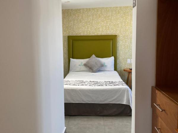 Hotel Suites Regina : photo 3 de la chambre chambre lits jumeaux premium