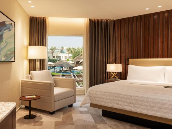 Le Méridien Dubai Hotel & Conference Centre : photo 4 de la chambre suite premium 1 chambre exécutive avec accès au salon exécutif, goûter et happy hours - navette gratuite vers dubai mall/burj khalifa et aéroport international de dubaï (dxb)