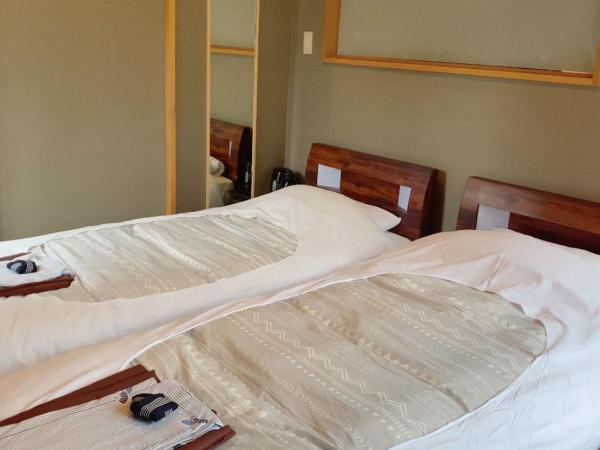 和正堂・禅 : photo 8 de la chambre chambre lits jumeaux avec toilettes communes