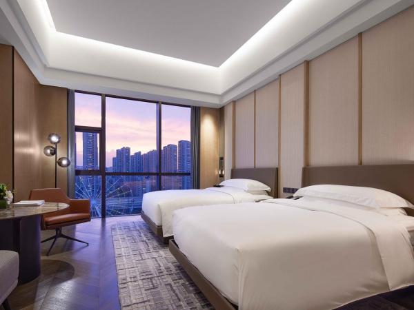 InterContinental Hangzhou Liangzhu, an IHG Hotel : photo 3 de la chambre classic twin room with ferris wheel view