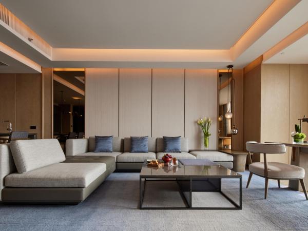 InterContinental Hangzhou Liangzhu, an IHG Hotel : photo 4 de la chambre suite lit king-size 1 chambre avec cuisine