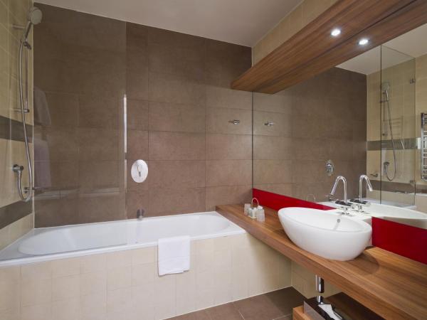 Mamaison Hotel Riverside Prague : photo 2 de la chambre chambre double/lits jumeaux supérieure